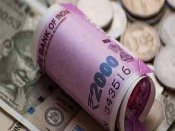 After Losing Her Father To Covid, A 11-Year-Old in Tamil Nadu Donates Her Savings Of Rs 2,000 To Relief Fund After Losing Her Father To Covid, A 11-Year-Old in Tamil Nadu Donates Her Savings Of Rs 2,000 To Relief Fund