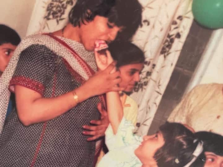 Mothers Day 2021 Rhea Chakraborty Shares Throwback Picture To Wish Her Maa With Heartfelt Note Mother’s Day 2021: Rhea Chakraborty Shares Throwback Picture To Wish Her ‘Beautiful Maa’ With Heartfelt Note