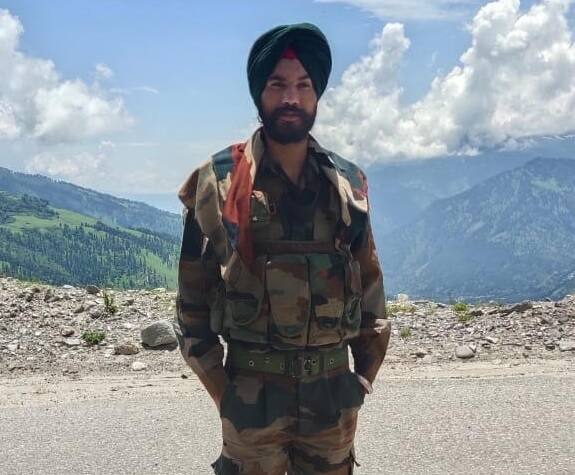 Gurdaspur based Jawan Pargat Singh martyred in Siachen glaciers ਸਿਆਚਿਨ 'ਚ ਬਰਫੀਲੇ ਤੂਫਾਨ ਦੀ ਲਪੇਟ 'ਚ ਆਇਆ ਗੁਰਦਾਸਪੁਰ ਦਾ ਜਵਾਨ ਸ਼ਹੀਦ