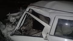 Shamli: होटल में घुसी बेकाबू कार, हादसे में कार सवार लोग घायल