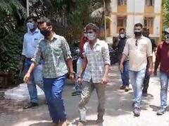 कोरोनामुळं मृत झालेल्या पत्नीला भेटू दिले नाही, म्हणून त्याने केली चोरी...