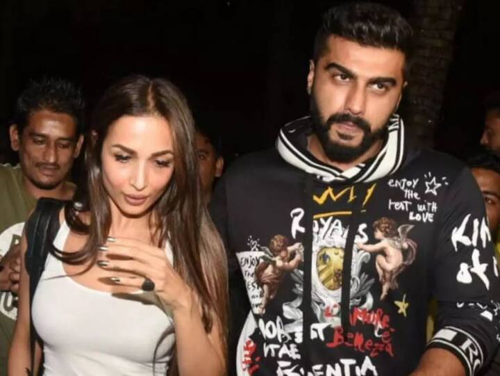 मलाइका उम्र में अर्जुन से 12 साल बड़ी हैं. अर्जुन जहां 35 साल के हैं तो मलाइका 47 साल की हैं. इस एज गैप पर हुई ट्रोलिंग का मलाइका ने करारा जवाब देते हुए कहा था, जब कोई बड़ी उम्र का मर्द किसी छोटी उम्र की लड़की को डेट करता है तो इसे उसकी शान समझा जाता है लेकिन जब कोई महिला छोटी उम्र के लड़के को डेट करती है तो उसे बुड्ढी कहा जाता है,मैं ऐसे लोगों की कतई परवाह नहीं करती.इनके लिए मेरे पास केवल एक ही शब्द है-भाड़ में जाओ. जब कोई प्यार में होता है तो भावनाएं मायने रखती हैं, उम्र नहीं.