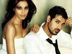 John Abraham के एक ट्वीट से Bipasha Basu को पता चली थी प्रिया रूंचाल के साथ उनके अफेयर की बात, ऐसी हो गई थी हालत