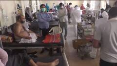 Delhi में Corona पर सियासी दंगल, Arvind Kejriwal और Sambit Patra के बीच वार-पलटवार | Seedhe Field Se