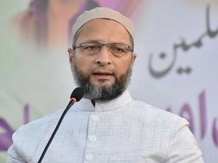 AIMIM Chief Asaduddin Owaisi attack Centre says they slept on their own scientists' warning that 2nd wave will come असदुद्दीन ओवैसी ने ऑक्सीजन-वैक्सीनेशन पॉलिसी पर केंद्र सरकार को ऐसे घेरा