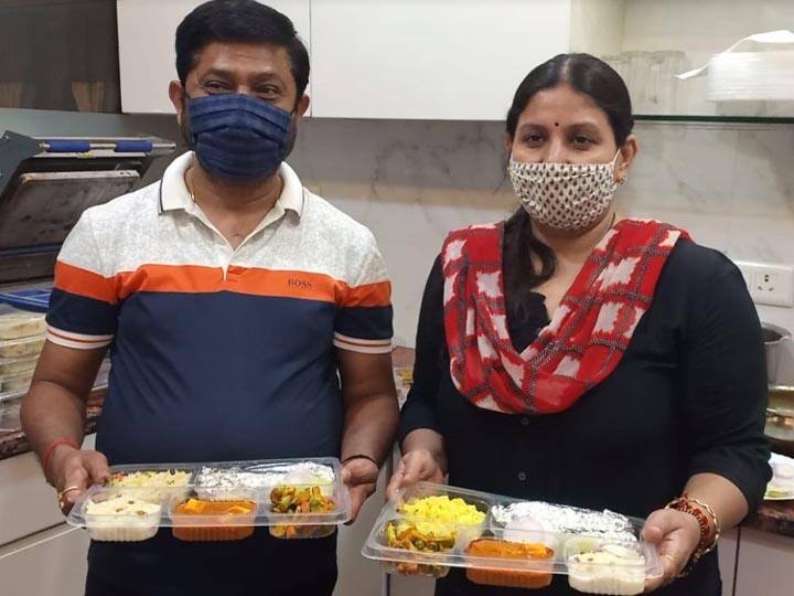UP Minister Nand Gopal Nandi providing home made food for corona patients in Prayagraj ANN यूपी: कोरोना मरीजों के लिए खुद खाना तैयार कर रहे हैं सीएम योगी के ये मंत्री, जारी किया हेल्पलाइन नंबर