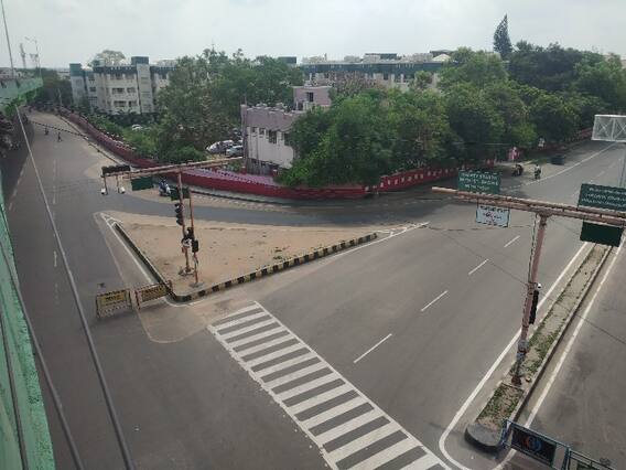 Coimbatore LockDown: முழு ஊரடங்கில் முடங்கிய கோவை; வெறிச்சோடிய சாலைகள் Coimbatore LockDown: முழு ஊரடங்கில் முடங்கிய கோவை; வெறிச்சோடிய சாலைகள்