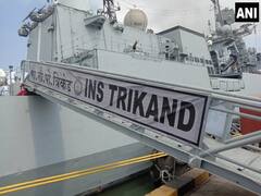 INS Trikand Photo : ऑक्सिजन आणि वैद्यकीय साहित्याचा पुरवठा करण्यासाठी नौदलाचा पुढाकार