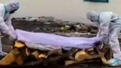 गंगा की लहरों में तैरता खौफ , दहशतजदा गांव के लोग | High Alert