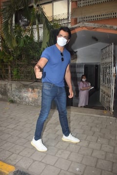 Sonu Sood on Covid19: অক্সিজেন প্ল্যান্টের ব্যবস্থা, করোনা আক্রান্তদের এয়ারলিফ্ট.. ২০২১ সালেও সোনু সুদ 'মসিহা'ই