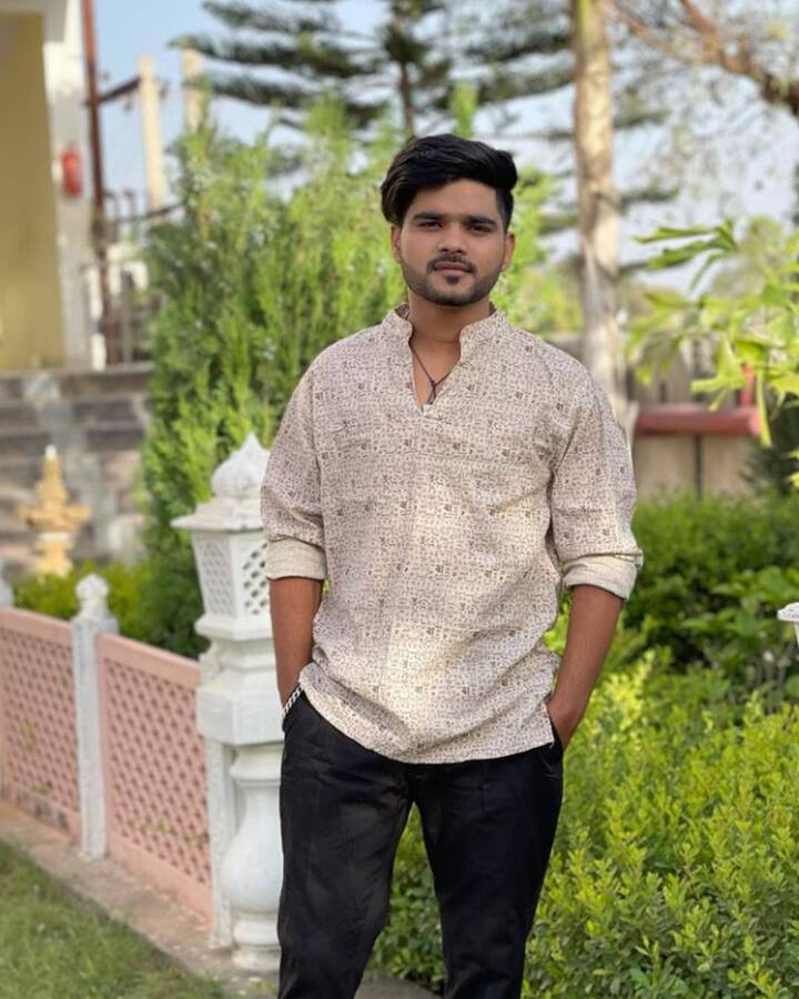 सलमान अली ने इंडियन आइडल 10 जीतने के बाद दबंद 3 में एक गाना 'अवारा' गाया था, जोकि सलमान खान और सई मांजरेकर पर फिल्माया गया था.