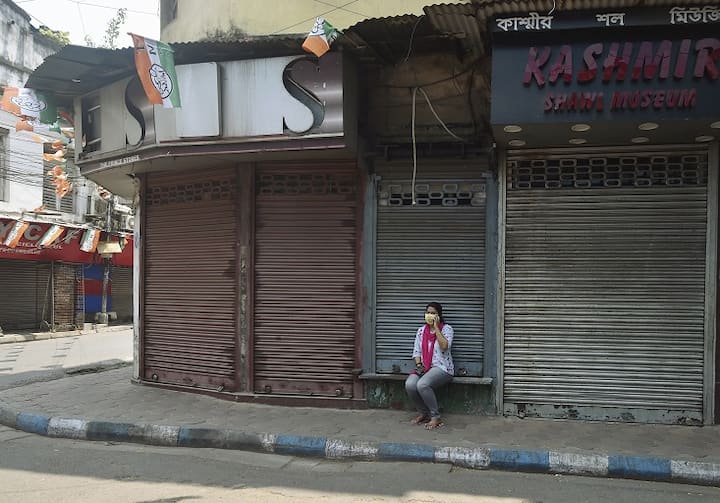 তামিলনাড়ু ও কর্ণাটকে ২৪ মে পর্যন্ত লকডাউন। কেরলে ১৬ মে পর্যন্ত। অন্ধ্রপ্রদেশে চলছে আংশিক লকডাউন।