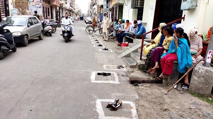 ਇਸ ਬਾਰੇ ਜਦੋਂ ਬੈਂਕ ਮੈਨੇਜਰ ਨਾਲ ਗੱਲ ਕਰਨੀ ਚਾਹੀ ਤਾਂ ਉਨ੍ਹਾਂ ਨਾਲ ਸੰਪਰਕ ਨਹੀਂ ਹੋ ਸਕਿਆ।