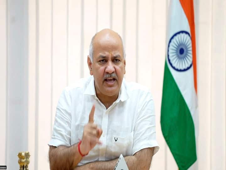 AAP, BJP Trade Barbs Over Vaccine Shortage In Delhi; Sisodia Questions Centre's Role As States Bid For Global Tenders AAP, BJP Trade Barbs Over Vaccine Shortage In Delhi; Sisodia Slams Centre As States Bid For Global Tenders