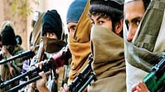 J&K: अनंतनाग में आतंकियो से सुरक्षाबलों की मुठभेड़, 3 आतंकी घिरे