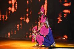 सुपर-सेक्सी साड़ी लुक से Malaika Arora ने किया मदहोश, Super Dancer Chapter 4 में Dhunuchi Dance करती दिखेंगी