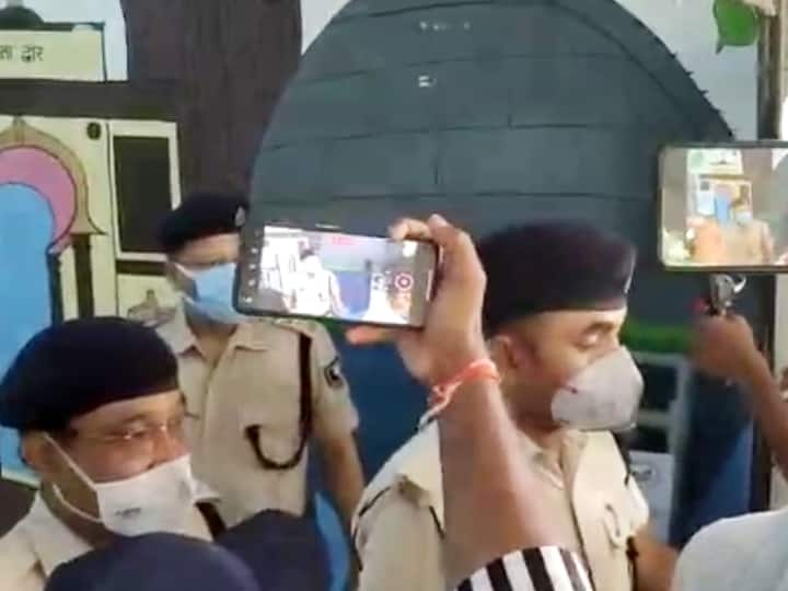 activists angry over pappu yadav arrest and patna police said do what you want to do ann Pappu Yadav Arrested: समर्थकों ने वजह पूछी तो भड़की पुलिस, कहा- 'नहीं बताएंगे, जहां जाना है जाओ’