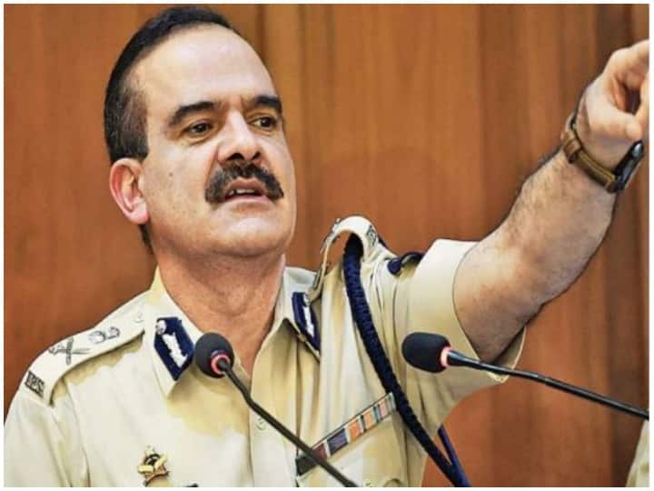 Parambir Singh  state government has suspended the salary of former Mumbai Police Commissioner Parambir Singh Parambir Singh : राज्य सरकारने मुंबईचे माजी पोलीस आयुक्त परमबीर सिंह यांचा पगार थांबवला