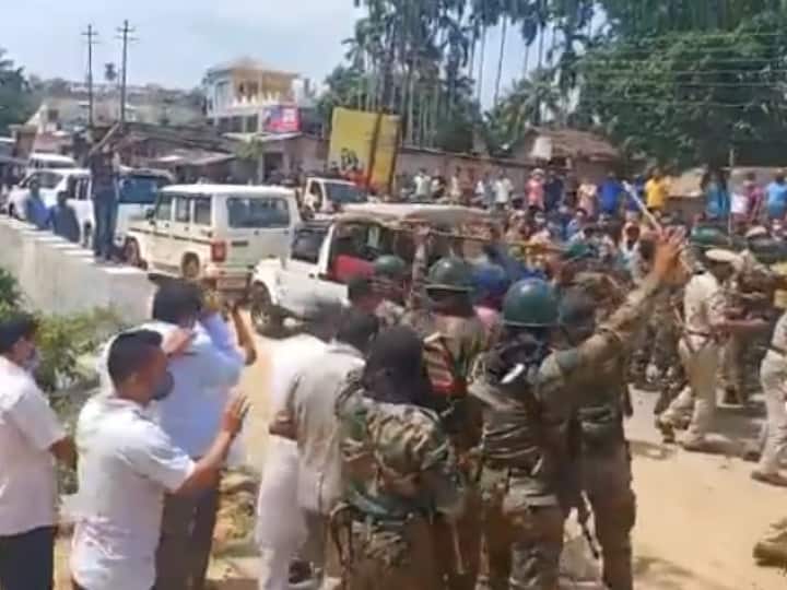 WATCH | Former CM Manik Sarkar Attacked With Stones In Tripura WATCH | Former CM Manik Sarkar Attacked With Stones In Tripura; CM Biplab Deb Orders Enquiry