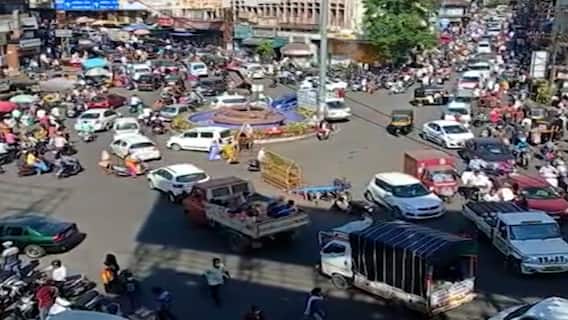 Nashik Lockdown : नाशिकात उद्यापासून 10 दिवसांचा लॉकडाऊन;नाशिककरांची बाजरपेठेत खरेदीसाठी तुफान गर्दी