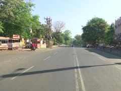 भोपाल में 17 मई तक बढ़ा कोरोना कर्फ्यू, कोविड गाइडलाइंस का पालन करते दिखे लोग