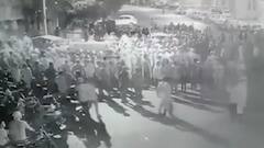 Vadodara: શહેરના દૂધવાળા મહોલ્લામાં જનાજામાં 300થી વધુ લોકોએ ઉડાવ્યા કોરોનાના નિયમોના ધજાગરા, જુઓ વીડિયો