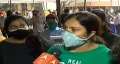 Vaccination ਦੌਰਾਨ ਪ੍ਰਸ਼ਾਸਨਿਕ ਬਦਇੰਤਜ਼ਾਮੀਆਂ ‘ਤੇ ਭੜਕੇ ਲੋਕ