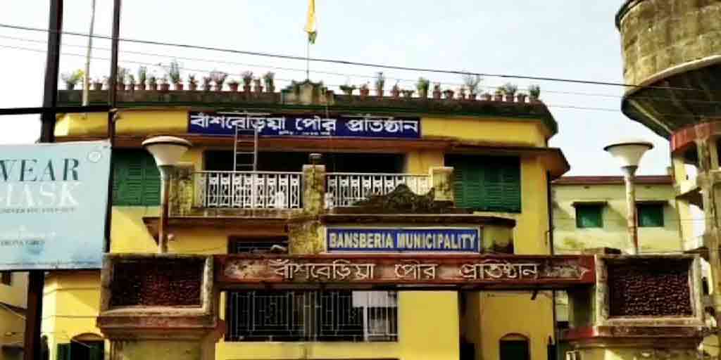 গুলিবিদ্ধ প্রাক্তন উপ পুর প্রধান, বাঁশবেড়িয়ায় পুর প্রশাসক বদল