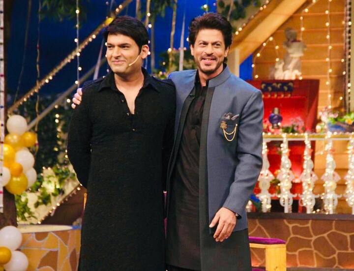 साल 2013 में कपिल शर्मा के खुद के शो कॉमेडी नाइट्स विद कपिल की शुरूआत हुई तो कपिल के अच्छे दिनों का दौर भी शुरू हो गया. इस शो को आम लोगों का ही नहीं बल्कि बॉलीवुड सेलेब्स का भी खूब प्यार मिला. (फोटो - सोशल मीडिया)