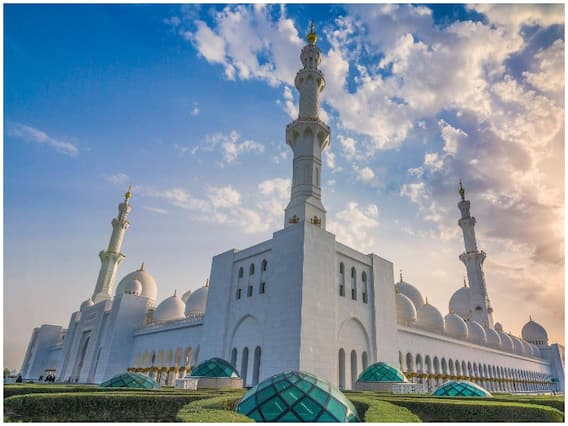 Eid-Ul-Fitr 2021 Wishes: ईद के मौके पर बिना गले मिले या हाथ मिलाए इस तरह दें त्योहार की शुभकामनाएं Eid-Ul-Fitr 2021 Wishes: ईद के मौके पर बिना गले मिले या हाथ मिलाए इस तरह दें त्योहार की शुभकामनाएं