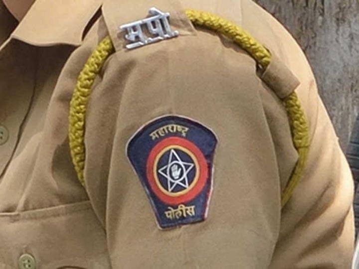 Maharashtra Police Team attacked in Ghaziabad Five arrested Ghaziabad: हत्या के मामले में आरोपी महिला की तलाश में पहुंची महाराष्ट्र पुलिस टीम पर हमला, गाड़ी पर किया पथराव