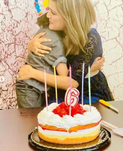 Shweta embracing her lil son who turned 6-year-old today. [pic credit: Instagram/Shweta Singh Kirti]