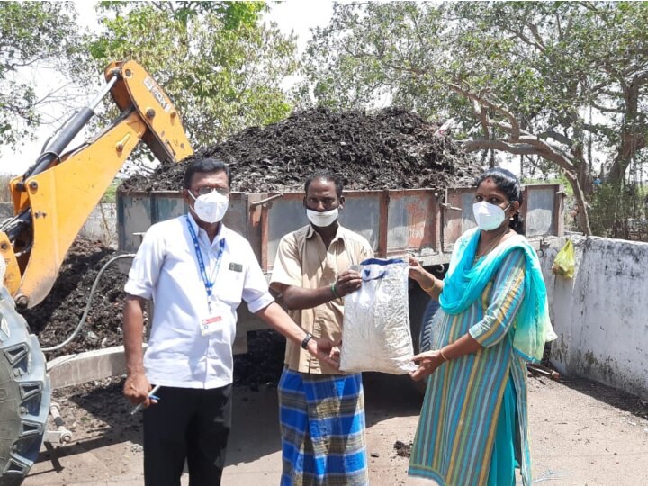 Natural compost: காஞ்சிபுரம் குப்பைகளிலிந்து தயாரிக்கப்பட்ட இயற்கை உரம்; விவசாயிகளுக்கு வினியோகம்