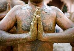 ਗਾਂ ਦੇ ਗੋਬਰ ਨਾਲ ਹੁੰਦਾ ਕੋਰੋਨਾ ਖ਼ਤਮ! ਭਾਰਤੀ ਡਾਕਟਰਾਂ ਦਿੱਤੀ ਇਹ ਚੇਤਾਵਨੀ