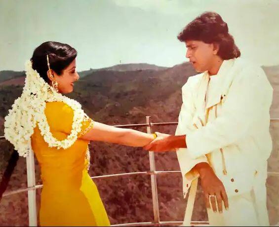 मीडिया रिपोर्ट्स के मुताबिक, श्रीदेवी-मिथुन ने सबसे पहले फिल्म जाग उठा इंसान में काम किया था. इसी फिल्म की शूटिंग के दौरान दोनों नजदीक आ गए थे और फिर इनका अफेयर शुरू हो गया. मिथुन शादीशुदा थे लेकिन इसके बावजूद श्रीदेवी अपने आपको उनके करीब जाने से रोक नहीं पाईं.