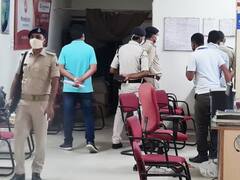 बिहारः छपरा में बैंक से नकद समेत 11 लाख की लूट, ग्राहक बनकर आए थे सभी अपराधी