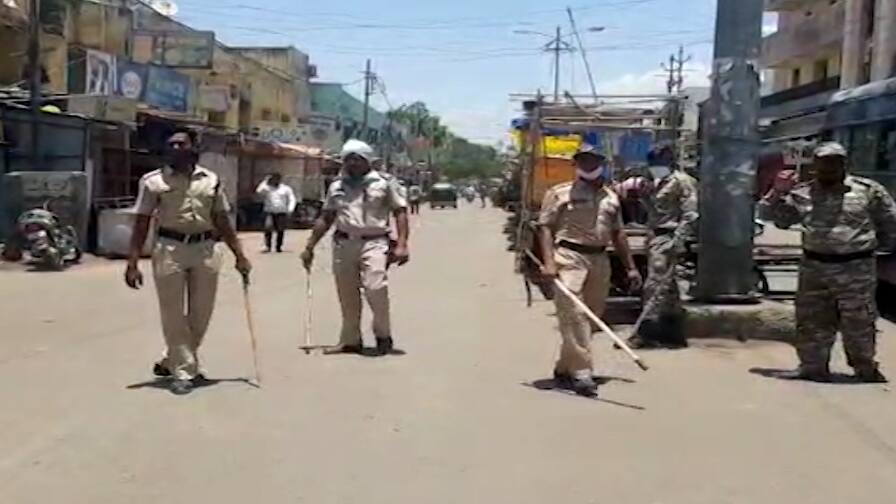 Coronavirus India LIVE Updates 13 May COVID-19 Cases Delhi UP Maharashtra Lockdown Corona Vaccination Coronavirus India LIVE: महाराष्ट्र में 1 जून तक बढ़ा लॉकडाउन, एंट्री के लिए कोविड की निगेटिव रिपोर्ट जरूरी