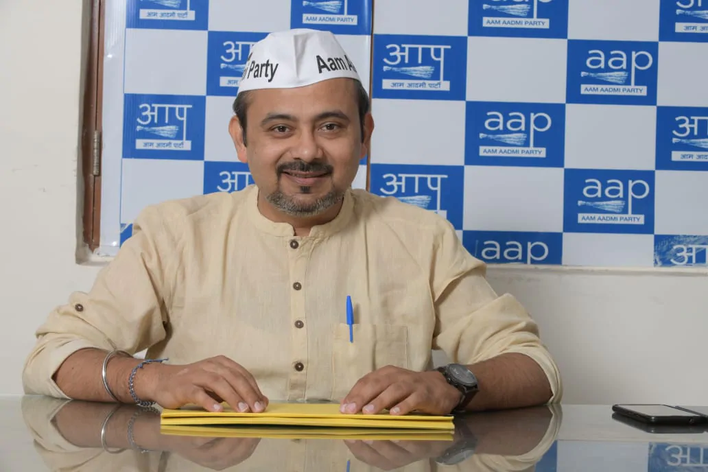 Dilip Pandey को मिला पुलिस का नोटिस, AAP ने BJP पर लगाया राजनीति का आरोप