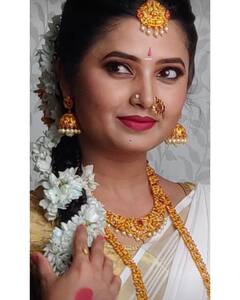 PHOTO : सौंदर्याची खाण... प्राजक्ता माळीचा दाक्षिणात्य साज