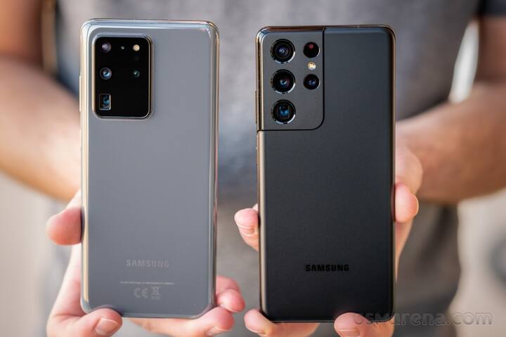 Samsung Galaxy S21 Ultra- આ ફોનની કિંમત 1,05,999 રૂપિયા છે, જોકે ફિચર્સના મામલે એકદમ શાનદાર છે. આ ફોનમાં કેમેરાની વાત કરીએ તો આના બેકમાં ક્વાડ કેમેરા સેટઅપ આપવામાં આવ્યો છે. જેમાં 108 MPનો પ્રાઇમી કેમેરો આપવામાં આવ્યો છે. વળી બેકમાં 12 MPનો ડ્યૂલ પિક્સલ સેન્સર, 10 MPનો ટેલિફોટો લેન્સ અને 10 MPનો બીજુ એક સેન્સર આપવામાં આવ્યુ છે. સેલ્ફી અને વીડિયો કૉલિંગ માટે શાનદાર 40 MPનો ફ્રન્ટ કેમેરો આપવામાં આવ્યો છે.
