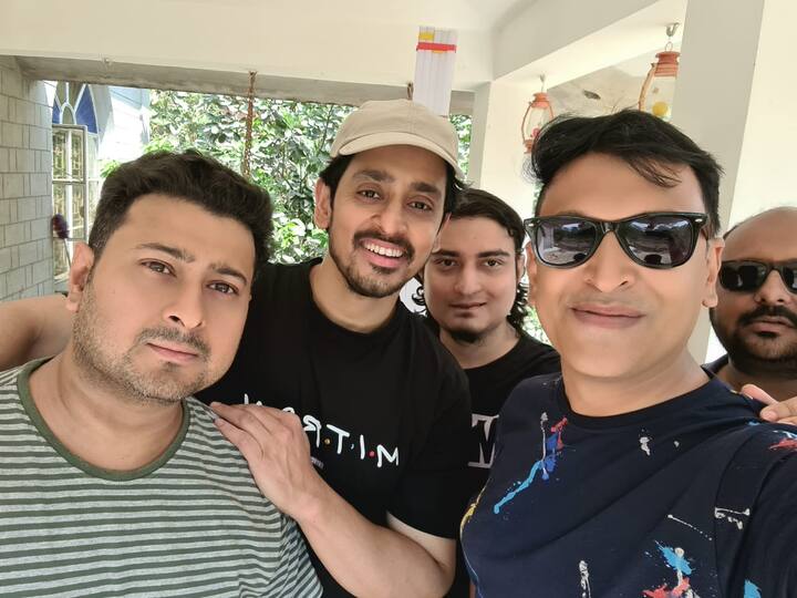 বাংলা এই 'মাইক্রো সিরিজ'টির সঙ্গীত পরিচালনার দায়িত্বে ছিলেন স্বাগত বন্দ্য়োপাধ্য়ায়। এটিতে গান গেয়েছেন সোমেশ্বর চন্দ্র।