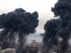 Israeli Air Strikes Photos | தீவிரமாகும் மோதல்.. பற்றி எரியும் இஸ்ரேல்: அதிர்ச்சிக்குள்ளாக்கும் புகைப்படங்கள்!