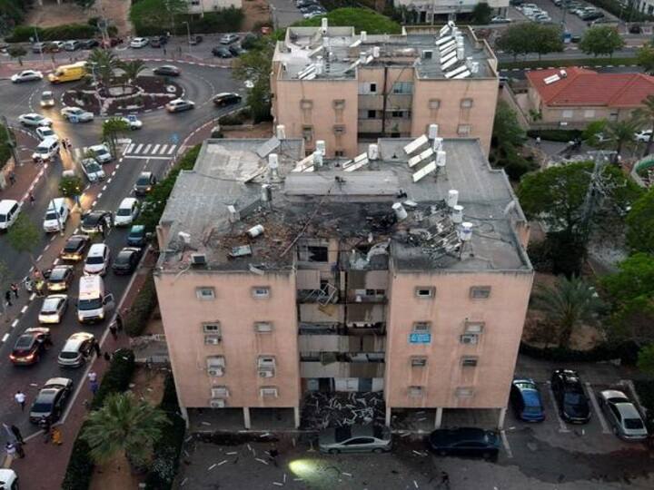 தாக்குதலால் சேதமடைந்த கட்டடம்