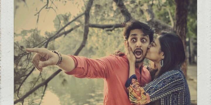 মহাশ্বেতা ওরফে মোমো আর সত্য়জিত ওরফে টিনটিন। ইয়াং, হ্য়াপেনিং ম্য়ারেড কাপল।