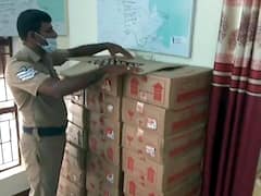 வீட்டில் ‛மினி டாஸ்மாக்’ நடத்திய நபர் கைது; மதுபாட்டில்கள் பறிமுதல்