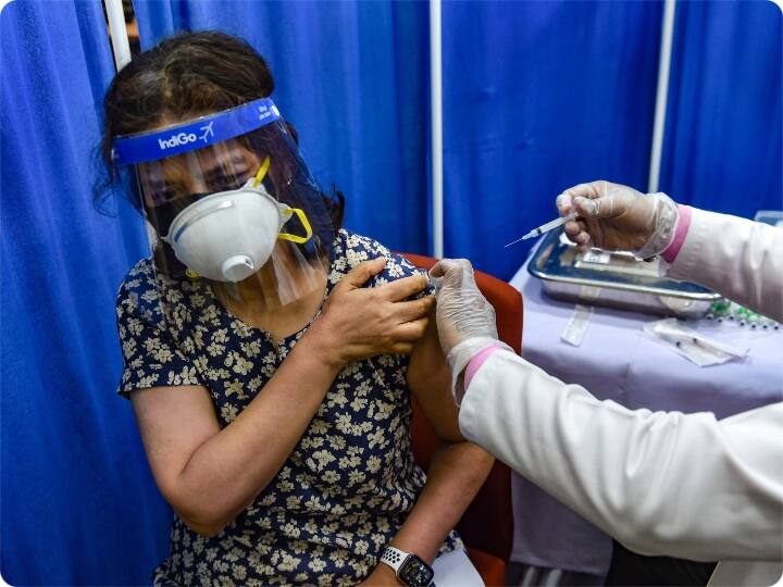 India Coronavirus Cases Today 343144 new COVID-19 cases 4000 deaths in the last 24 hours India Corona Cases Today:  দৈনিক আক্রান্ত সাড়ে তিন লক্ষ ছুঁইছুঁই, ২৪-ঘণ্টায় মৃত ৪ হাজার