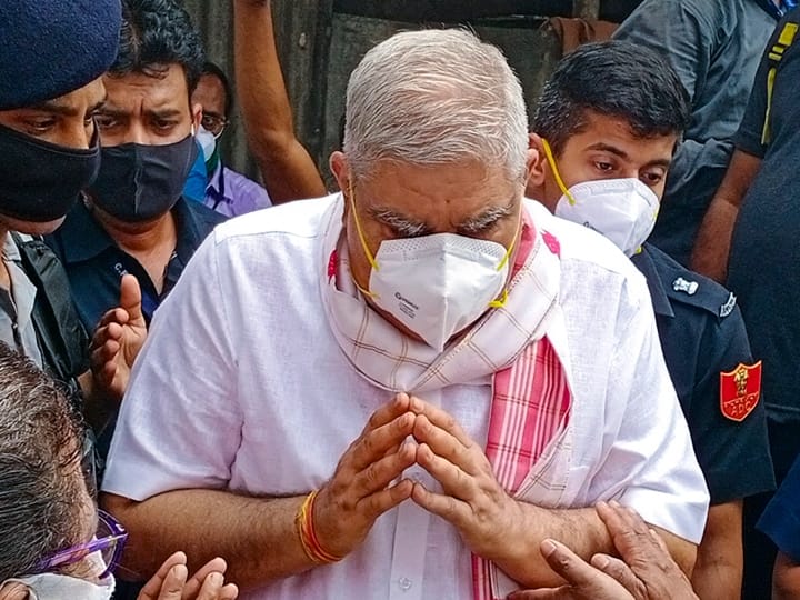 Cyclone Yaas: Jagdeep Dhankar visit in Nabanna, speaking about cyclone in Bengal Dhankar on Cyclone Yaas: ইয়াস মোকাবিলা : নবান্নের কন্ট্রোল রুমে রাজ্যপাল, স্বাগত জানালেন মুখ্যমন্ত্রী