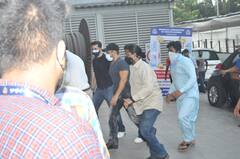 फैंस से किया वादा पूरा कर कोरोना वैक्सीन की दूसरी डोज़ लगवाने पहुंचे Salman Khan, भाईजान को देख खुश हुए फैेंस