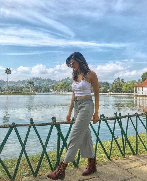 ਕਿਸ਼ਵਰ ਨੇ ਕਿਹਾ, 'ਤੁਸੀਂ ਇਹ ਸਭ ਪੜ੍ਹ ਕੇ ਨਾਰਾਜ਼ ਹੋ ਜਾਂਦੇ ਹੋ ਜਦੋਂ ਗੋਆ ਨਾ ਜਾਣ ਲਈ ਰਾਜ਼ੀ ਹੋਏ ਤਾਂ ਤੁਹਾਨੂੰ ਰਿਪਲੇਸ ਕਰ ਦਿੱਤਾ ਗਿਆ। ਇੱਕ ਅਦਾਕਾਰ ਨੂੰ ਆਪਣੇ ਲਈ ਫੈਸਲੇ ਲੈਣ ਦਾ ਅਧਿਕਾਰ ਹੁੰਦਾ ਹੈ ਤੇ ਇਹ ਫੈਸਲੇ ਪਰਿਵਾਰ ਨੂੰ ਵੇਖ ਕੇ ਹੀ ਕੀਤੇ ਜਾਂਦੇ ਹਨ।