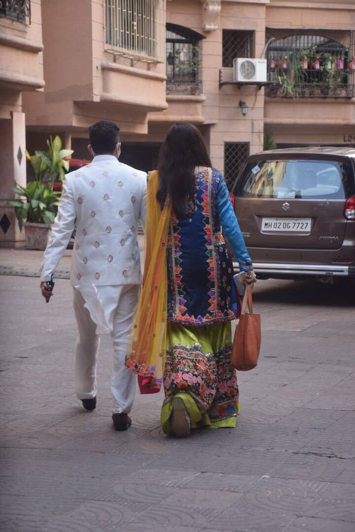 Our favourite celebrities are celebrating this auspicious day with full zest and fervour following all the necessary protocols amid the pandemic. This includes Salman Khan, Sania Mirza, Sanjay Dutt and others. (Image courtesy – Manav Manglani)